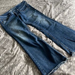 American Eagle kick boot stretch size 8 regular dark wash with distressing